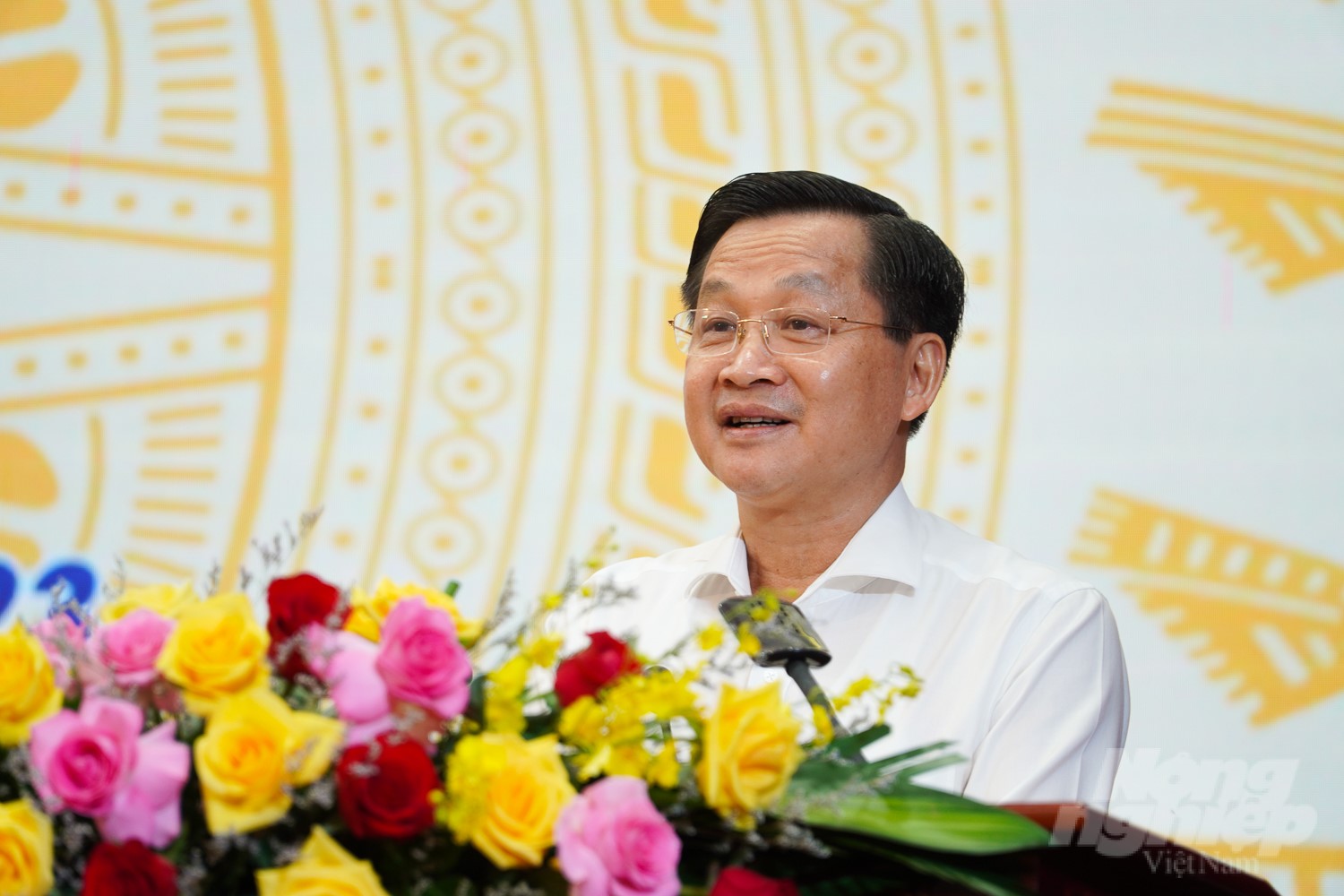 Deputy Prime Minister Le Minh Khai determined that Soc Trang Provincial Planning is the basis for the locality to implement development strategies and orientations and closely link with Mekong Delta provinces and cities. Photo: Kim Anh.