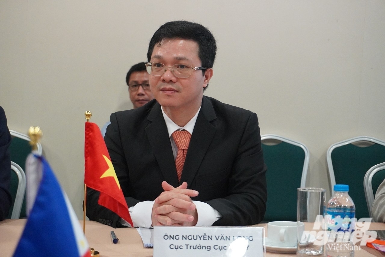 Ông Nguyễn Văn Long, Cục trưởng Cục Thú y cho biết, ngày 24/7/2023, Bộ NN-PTNT đã có văn bản cho phép sử dụng vacxin ASF trên phạm vi toàn quốc. Ảnh: Hồng Thắm.