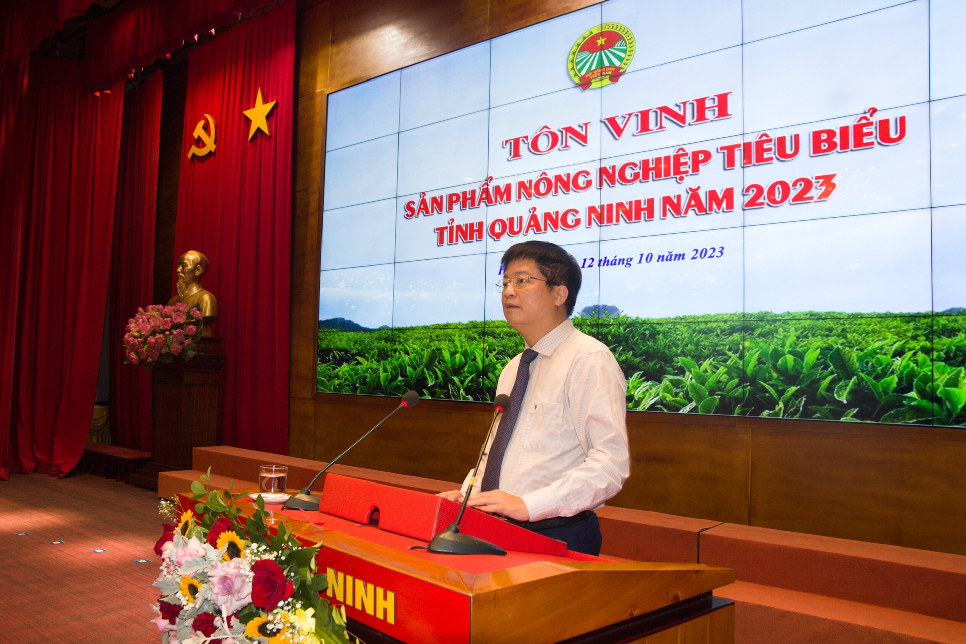Ông Đỗ Ngọc Nam, Chủ tịch Hội Nông dân tỉnh Quảng Ninh phát biểu tại buổi tôn vinh. Ảnh: Nguyễn Thành.