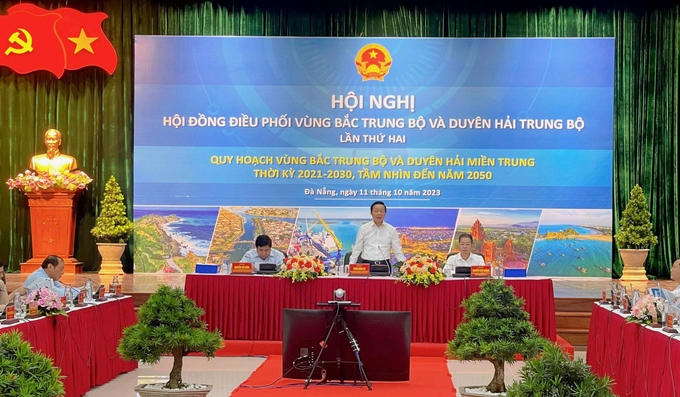 Deputy Prime Minister Tran Hong Ha chaired the Coordination Conference for the North Central and Central Coast regions. Photo: MPI. 