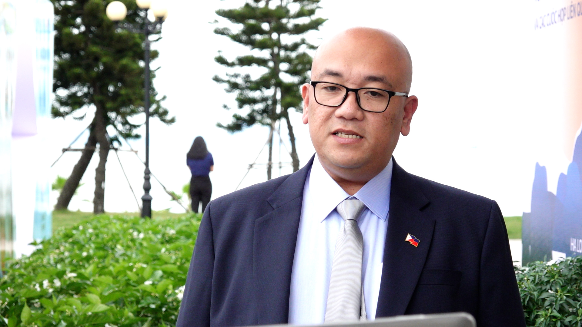 Ông Markus Lacanilao - Phó Cục trưởng Cục Phòng vệ dân sự phụ trách các vấn đề công cộng Philippines đánh giá cao vai trò của Việt Nam trong năm làm Chủ tịch AMMDM. Ảnh: Quang Dũng.