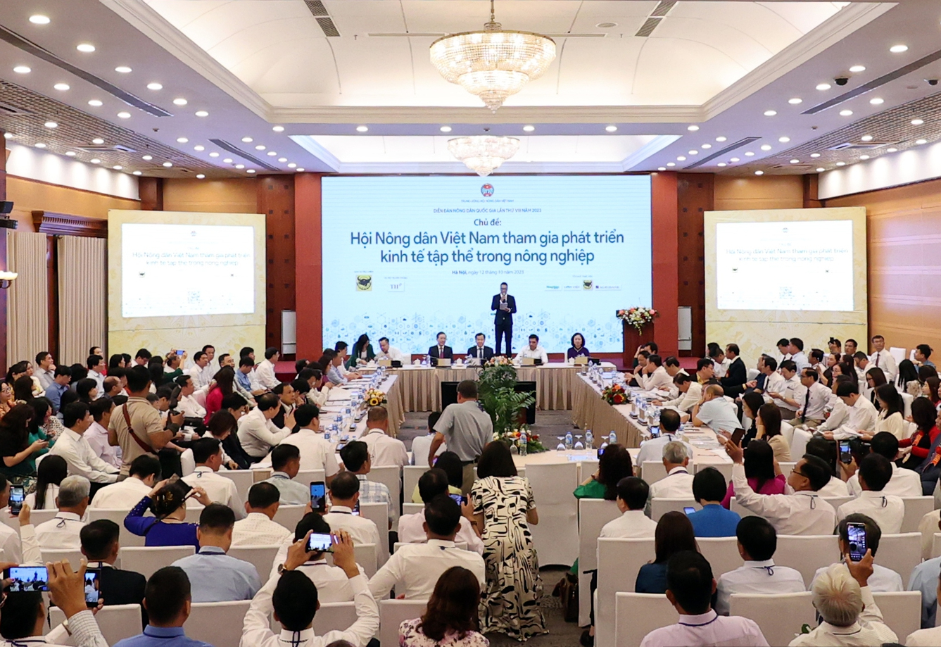 Diễn đàn nông dân quốc gia lần thứ 8 được tổ chức với chủ đề 'Hội Nông dân Việt Nam tham gia phát triển kinh tế tập thể trong nông nghiệp'.
