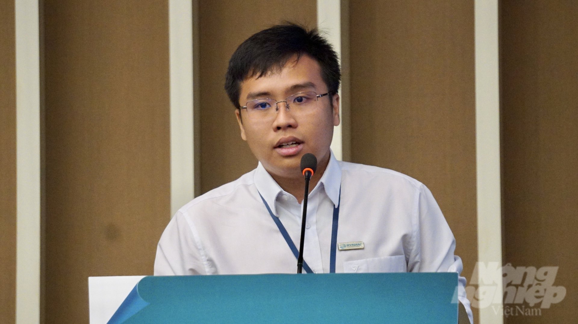 Ông Phạm Bảo Đăng, Quản lý dự án Công ty CP Rynan Smart Aquaculture (Trà Vinh). Ảnh: Nguyễn Thủy.
