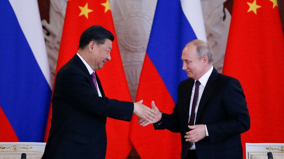 Tổng thống Nga Vladimir Putin và Chủ tịch Trung Quốc Tập Cận Bình tham dự lễ ký kết văn kiện song phương tại Điện Kremlin ở Moscow, Nga, hồi tháng 3/2023. Ảnh: Reuters.
