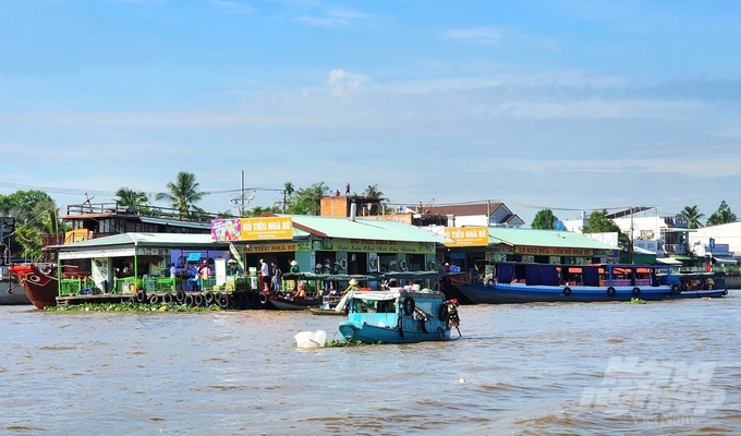 Nha Be Rice Noodles Facility, the OCOP product display point located on Cai Rang Floating Market. Photo: Kim Anh.