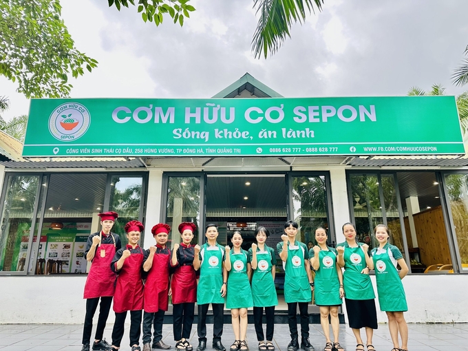 Sepon Group aims to establish a Sepon organic rice restaurant chain in all provinces and cities across Vietnam. Photo: Vo Dung.