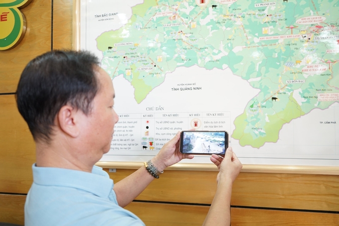 Hệ thống cảnh báo, dự báo lũ tự động thu thập các thông tin quan trắc trên lưu vực sông Ba Chẽ. Ảnh: Nguyễn Thành.