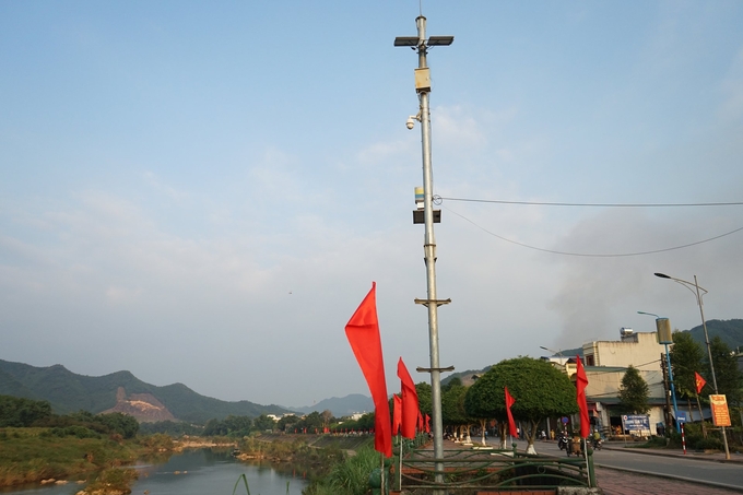 Trạm đo mưa, đo mực nước tại thị trấn Ba Chẽ. Ảnh: Nguyễn Thành.