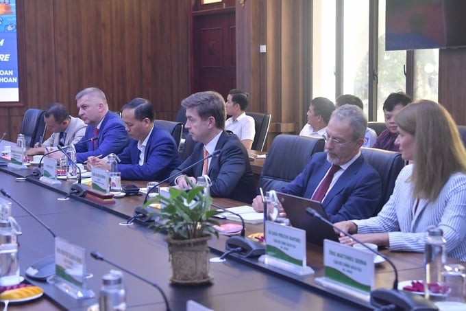 The EC inspection team continued to recognize and appreciate efforts to combat IUU fishing, especially the political determination, attention, and direction of the Government and the Prime Minister. Photo: PV.