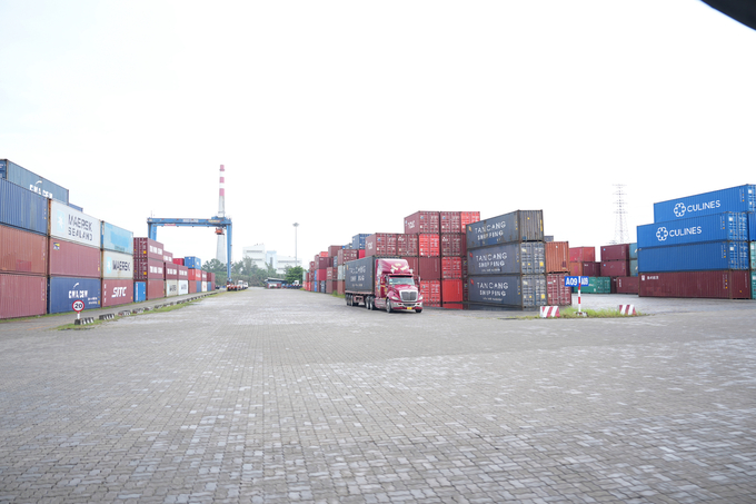 Cảng Tân cảng Hiệp Phước (huyện Nhà Bè, TP.HCM), một trong những đơn vị logistics hiện đại nhất của Việt Nam. Ảnh: Hồng Thủy.