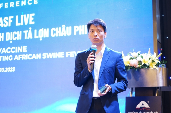 Mr. Nguyen Van Diep, the CEO of AVAC Vietnam Joint Stock Company, shared insights into the research process for the African Swine Fever vaccine. Photo: Nguyen Thanh.