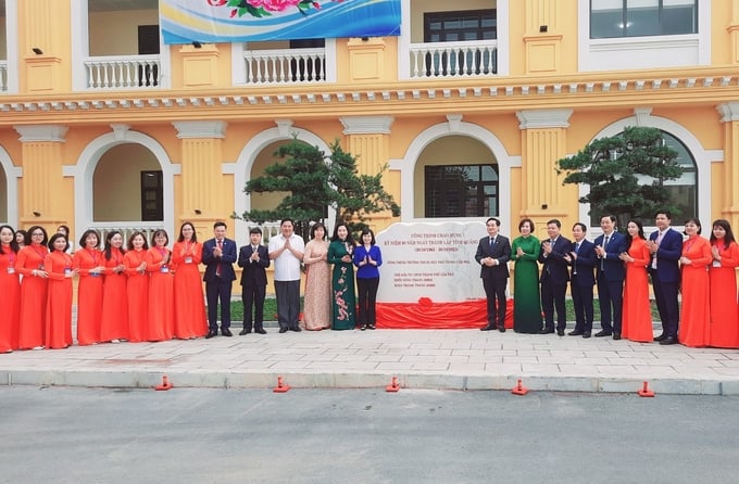 Trường THPT Cẩm Phả được xây mới với tổng mức đầu tư trên 315 tỷ đồng. Ảnh: Nguyễn Thành.