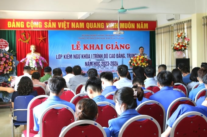 Đây là 2 lớp đào tạo kiểm ngư chính quy đầu tiên ở Việt Nam. Ảnh: Đinh Mười.