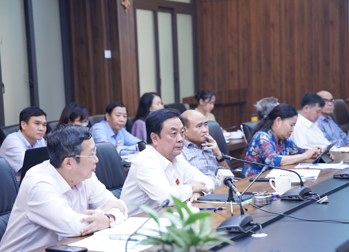 Minister Le Minh Hoan hopes to use this event to reconsider Vietnam's rice industry in general and the Mekong Delta rice industry in particular. Photo: Linh Linh.