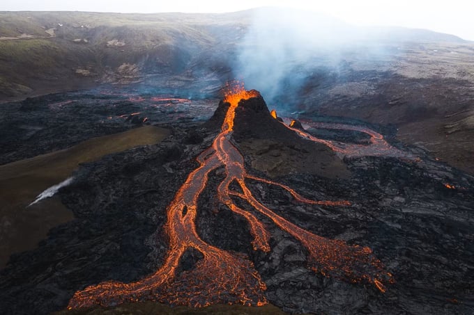 Núi lửa Fagradalsfjall phun trào hồi tháng 3/2021. Ảnh: VisitIceland.