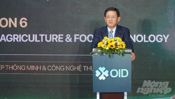 Mr. Duong Tat Thang - Director of the Department of Livestock Production - spoke at the seminar. Photo: Le Binh.
