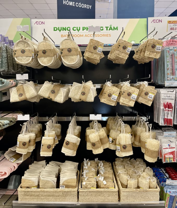 Vietnamese products made from loofah fiber on display in the AEON Japan supermarket chain.