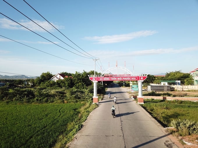Đường vào xã nông thôn mới Phước Hải, huyện Ninh Phước. Ảnh: TL.
