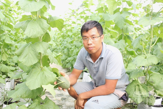 According to Mr. Dang, high-tech agricultural production has many advantages but also always has potential risks. Photo: Trung Quan.