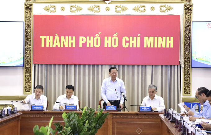 Chủ tịch UBND TP.HCM Phan Văn Mãi kết luận phiên họp. Ảnh: Hương Thảo.