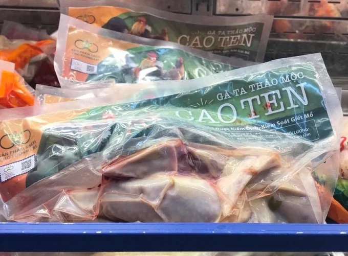 The brand Cao Ten Herbal Chicken is no longer unfamiliar to consumers. Photo: Tran Trung.