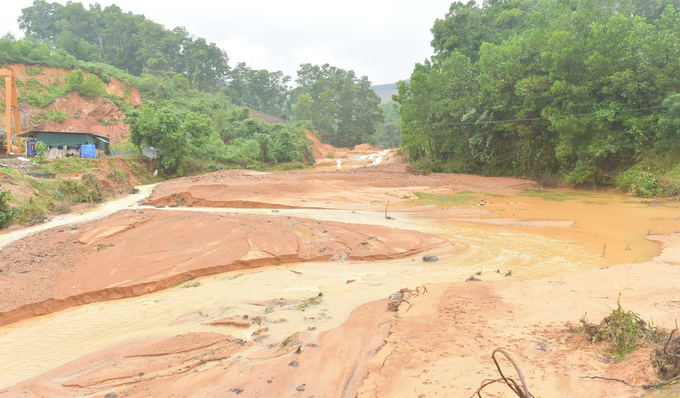 Để phục vụ nhu cầu sản xuất nông nghiệp của người dân địa phương, Hà Tĩnh cần khẩn trương khắc phục hạ tầng thủy lợi thiết yếu bị hư hỏng do mưa lũ. Ảnh: Hưng Phúc.
