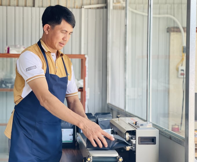 Anh Thuận đầu tư chế biến sâu cà phê theo công nghệ hiện đại. Ảnh: Đăng Lâm.