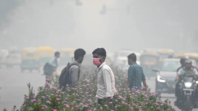 Sương mù dày đặc ở thủ đô New Delhi của Ấn Độ hôm 2/11. Ảnh: HindustanTimes.