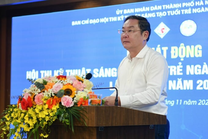 Phó Chủ tịch Thường trực UBND TP. Hà Nội Lê Hồng Sơn phát biểu tại lễ phát động.