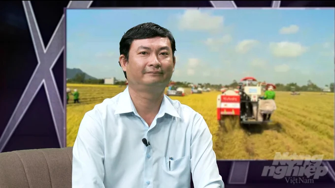 Mr. Vo Xuan Tan, Director of Hau Giang Province Agricultural Extension and Services Center assessed the progress of implementing the High-tech Agricultural Application Park in Hau Giang province is still slow. Photo: Kieu Trang.