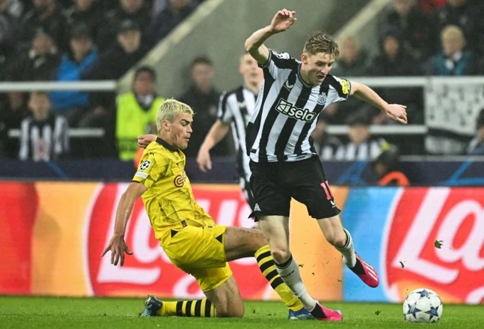 Newcastle United có thể đòi nợ trước Borussia Dortmund? Ảnh: Dailymail.