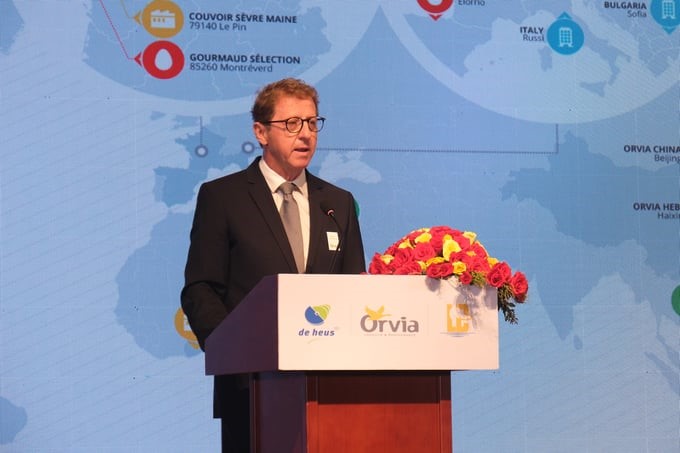 Mr. Benoit Gourmaud, CEO of Orvia Group, spoke at the signing ceremony.