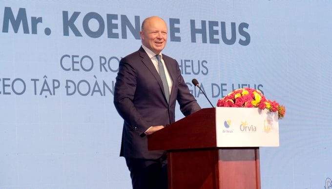 Mr. Koen de Heus, CEO of Royal De Heus Group, believed that 'This solid foundation will help us successfully develop a value chain model for the meat duck farming industry'.
