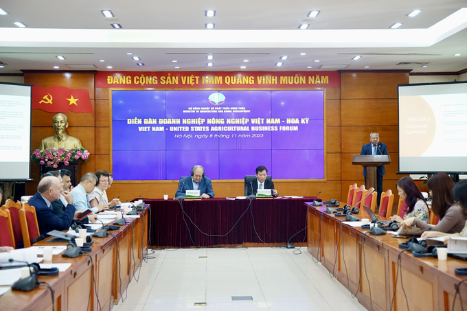 On the morning of November 8, the Department of International Cooperation (MARD) organized the Vietnam - US Agricultural Business Forum. Photo: Linh Linh.