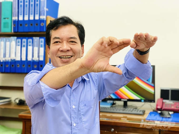 Ông Nguyễn Hữu Thiện, chuyên gia nghiên cứu độc lập sinh thái ĐBSCL. Ảnh: Lê Hoàng Vũ.
