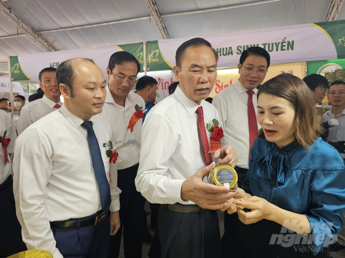 Deputy Minister Phung Duc Tien hopes that Thanh Hoa agricultural products will become typical for the whole country.