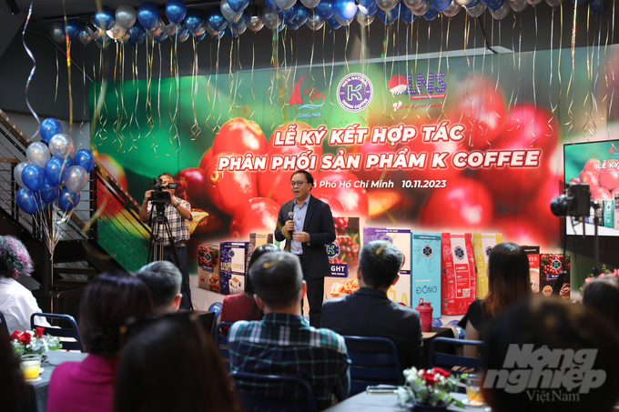 Chủ tịch HĐQT Công ty cổ phần Phúc Sinh - Phan Minh Thông phát biểu tại Lễ ký kết. Ảnh: Minh Sáng.