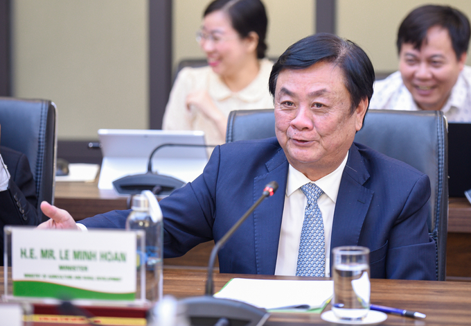 Bộ trưởng Lê Minh Hoan thông báo về những tiến bộ đáng kể của Đề án 1 triệu ha lúa phát thải thấp. Ảnh: Quỳnh Chi.