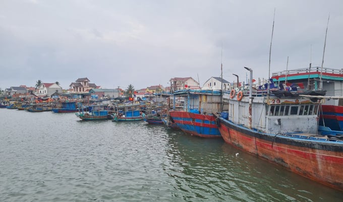 Cuộc sống đủ đầy, sung túc của người dân Quỳnh Phương nhờ nguồn lợi từ biển. Ảnh: Việt Khánh.