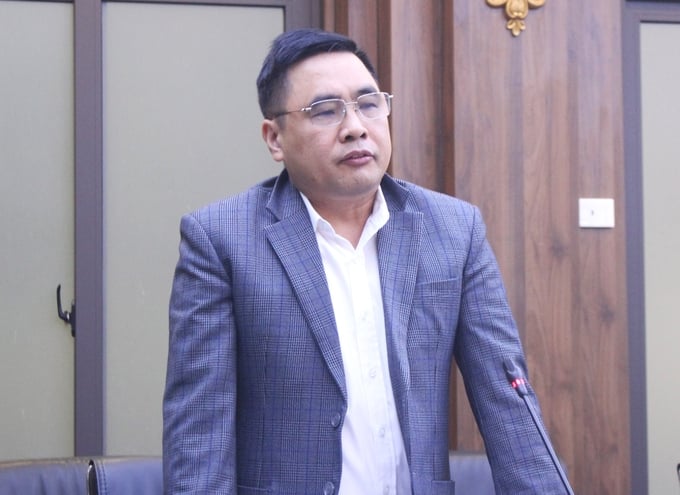 Deputy Minister of Agriculture and Rural Development Nguyen Quoc Tri suggested local governments to explore the option of establishing a model for exploiting multi-value forest ecosystems. Photo: Trung Quan.