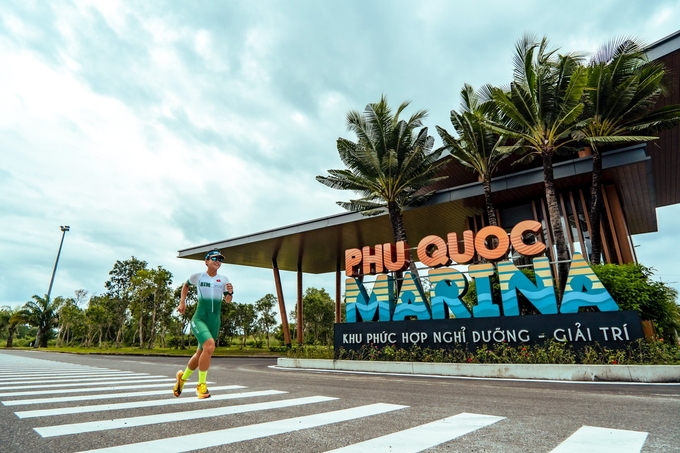 Phu Quoc Marina - quần thể nghỉ dưỡng và giải trí độc đáo với các sản phẩm và dịch vụ đa dạng, đạt tiêu chuẩn quốc tế, sẽ đón hàng ngàn VĐV và du khách về tham dự ngày hội thể thao quốc tế có quy mô lớn nhất đảo ngọc.
