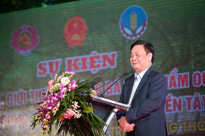 Bộ trưởng Lê Minh Hoan phát biểu gợi mở về miền Tây Nghệ An tại sự kiện. Ảnh: Tùng Đinh.