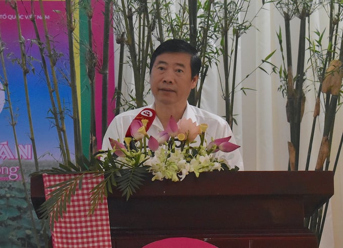Ông Phạm Thiện Nghĩa, Chủ tịch UBND tỉnh Đồng Tháp chia sẻ về đóng góp của hội quán đối với sự phát triển kinh tế - xã hội của tỉnh. Ảnh: Minh Đảm.