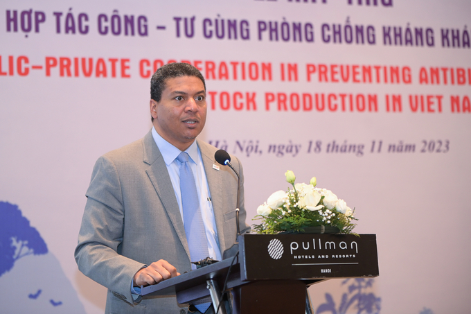 Mr. Randolph Augustin, Director of the Office of Health, USAID, expressed concern about exaggerating the great uses and safety of Antibiotics for humans and in agriculture. Photo: Tung Dinh. 