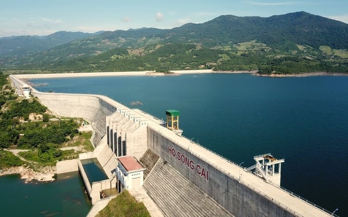 Song Cai Lake, with a capacity of 219 million m3, has been developed with detailed scenarios to respond to floods by Ninh Thuan Irrigation Management Company. Photo: MP.