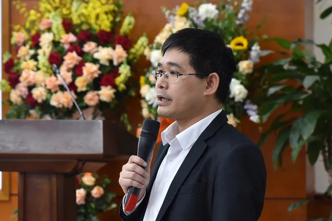 Mr. Tran Nho Dat, Department of Special Use and Protection Forest Management, Department of Forestry, shared about developing the multi-use value of forests. Photo: Tung Dinh.