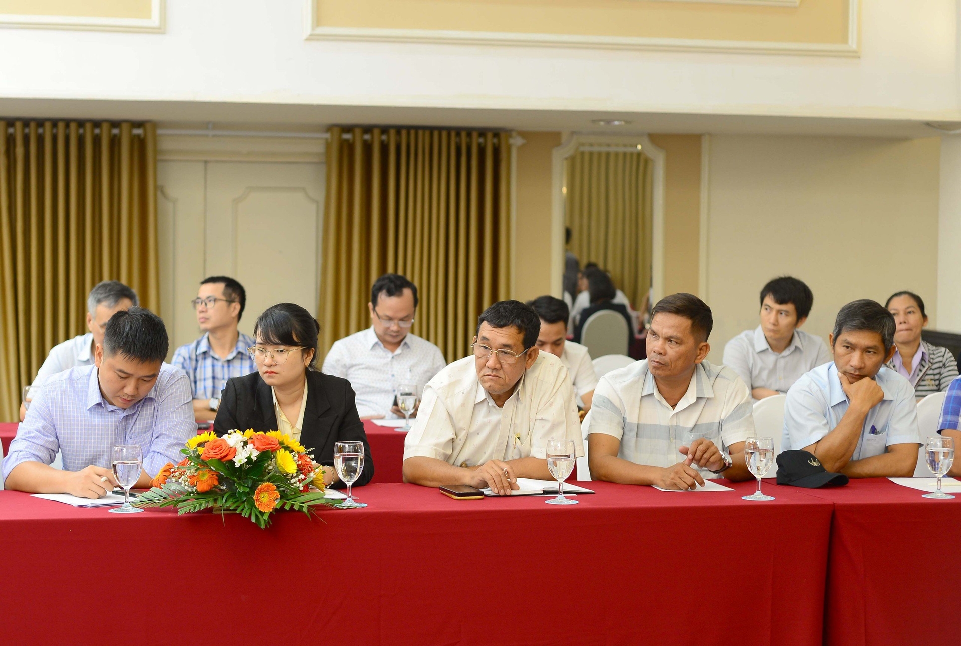 Các đại biểu tham dự hội nghị tại đầu cầu TP. Nha Trang, Khánh Hòa.