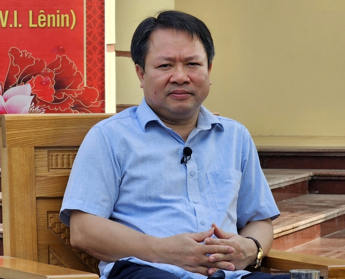 Ông Nguyễn Thanh Bằng - Phó chánh Văn phòng Điều phối Chương trình xây dựng nông thôn mới huyện Vĩnh Tường. Ảnh: Nam Khánh.