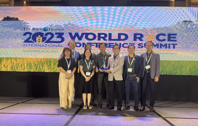 Các doanh nghiệp Việt Nam cùng nhận giải thưởng 'Gạo ngon nhất thế giới' 2023.