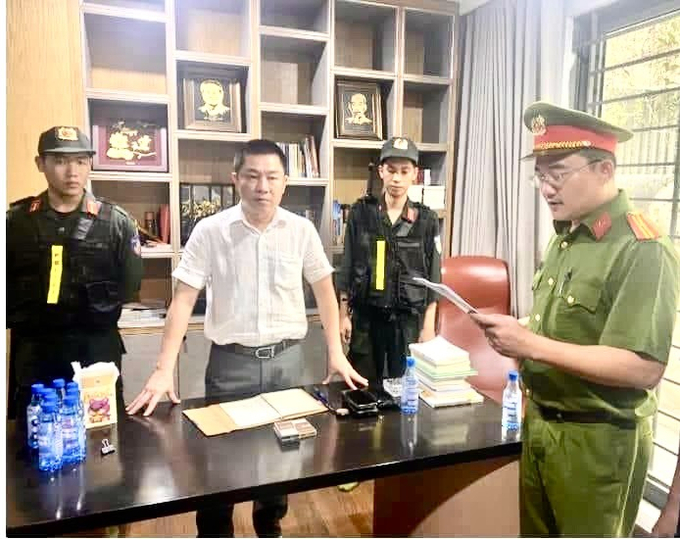 Công an tỉnh Đồng Nai đọc lệnh khởi tố, bắt tạm giam Nguyễn Khánh Hưng, Chủ tịch LDG.